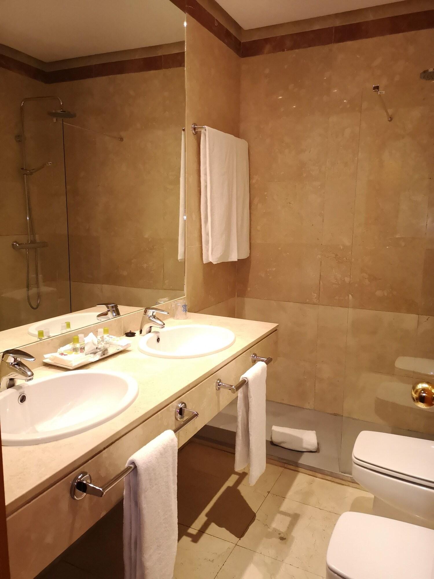 Suite Prado Мадрид Екстериор снимка