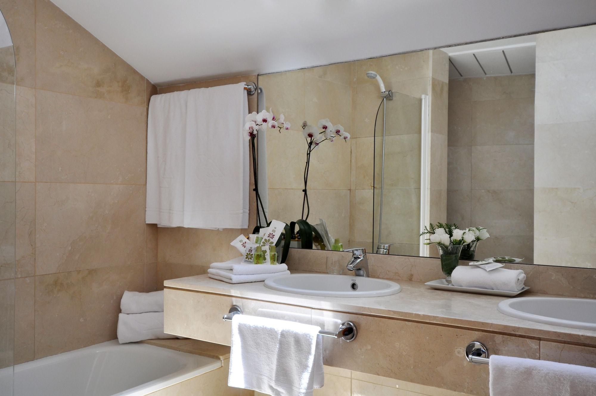 Suite Prado Мадрид Екстериор снимка